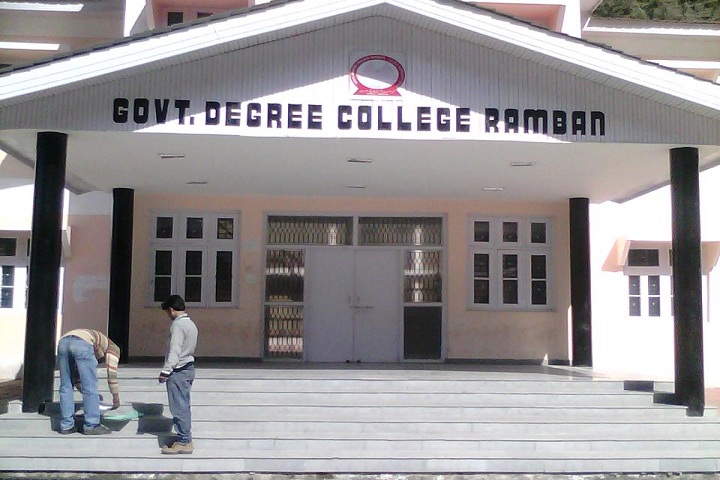 https://cache.careers360.mobi/media/colleges/social-media/media-gallery/14557/2018/10/15/College front View of Government Degree College Ramban_Campus-View.jpg